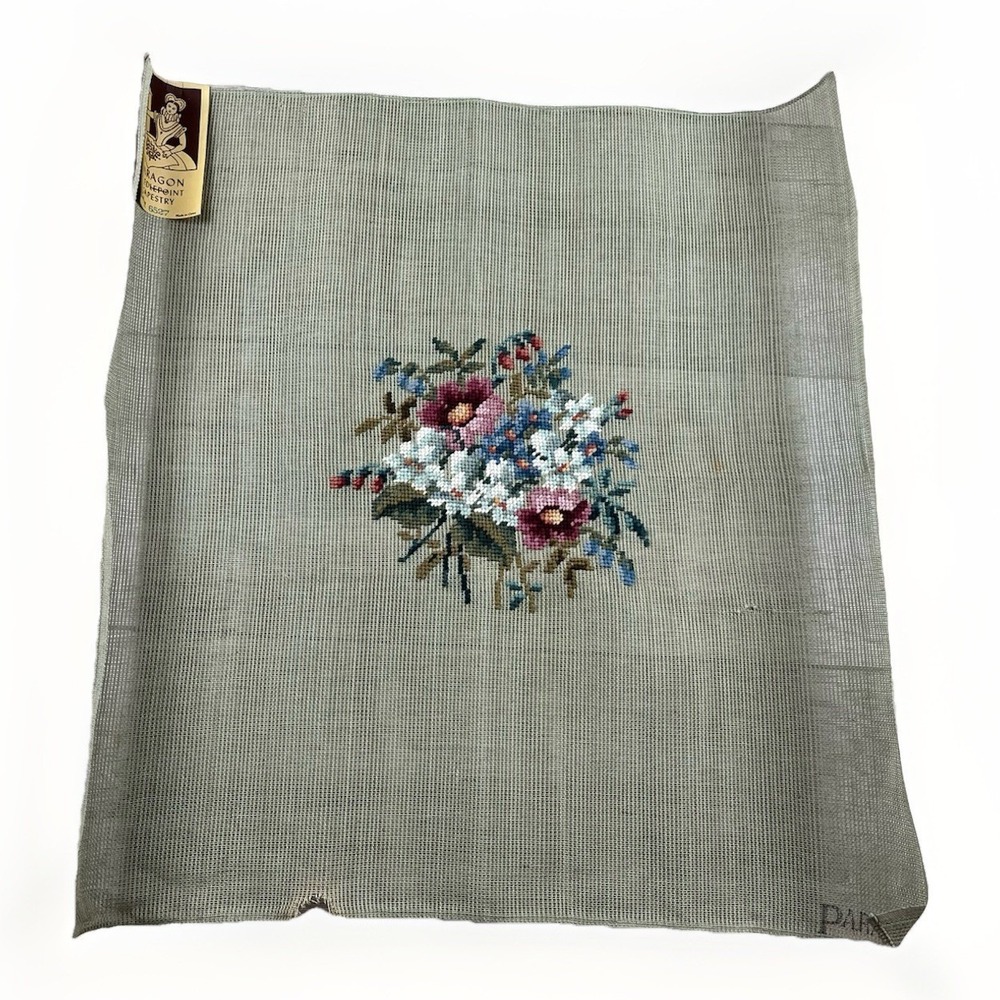 Paragon Needlepoint Tapestry Finished Floral Piece Art. 2100 B 6527 Embroidery